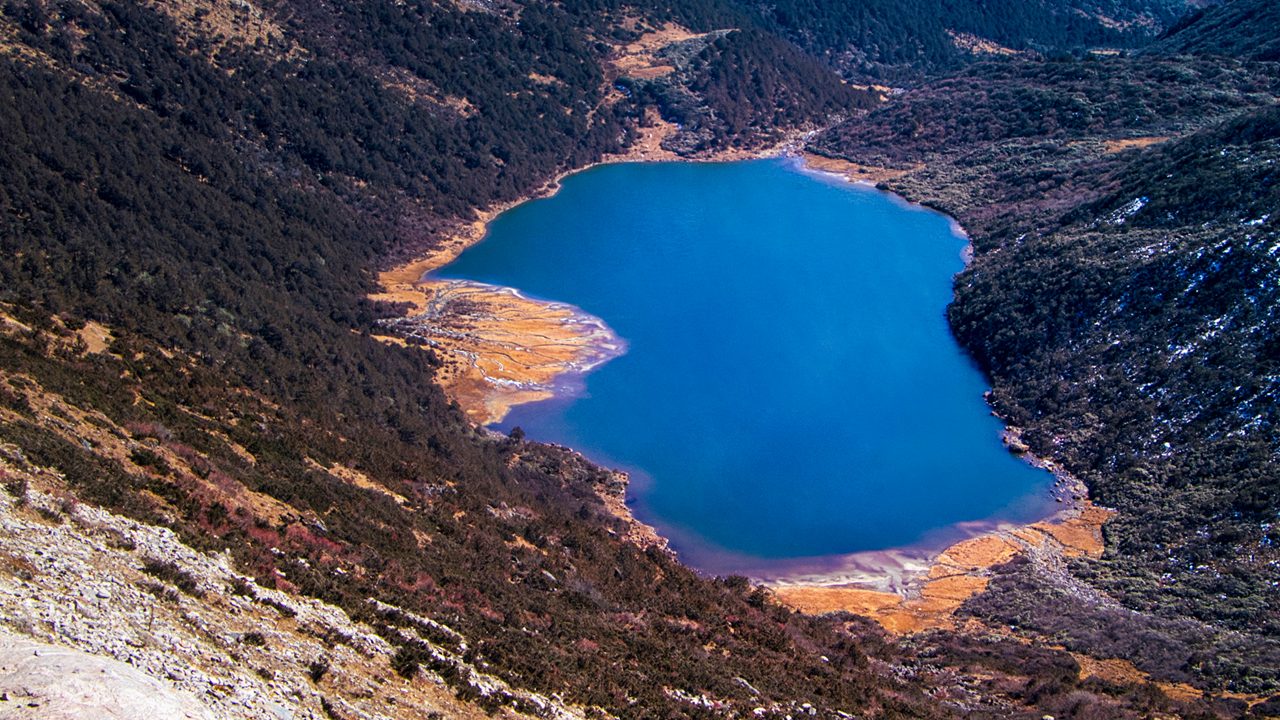 The Hidden Lake in India So Blue It Looks Unreal