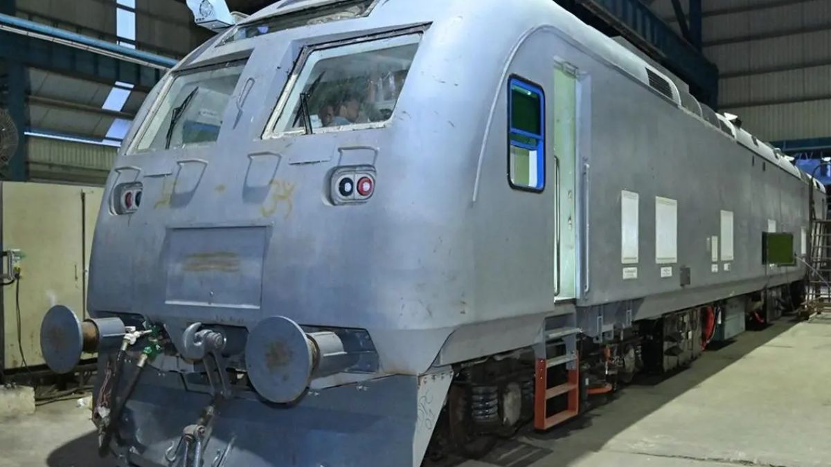 India Successfully Tests Its First Hydrogen-Powered Train Coach at Chennai's ICF