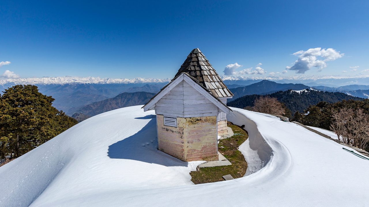 Top 10 Snow Destinations in India to Visit After the First Snowfall of Winter 2025