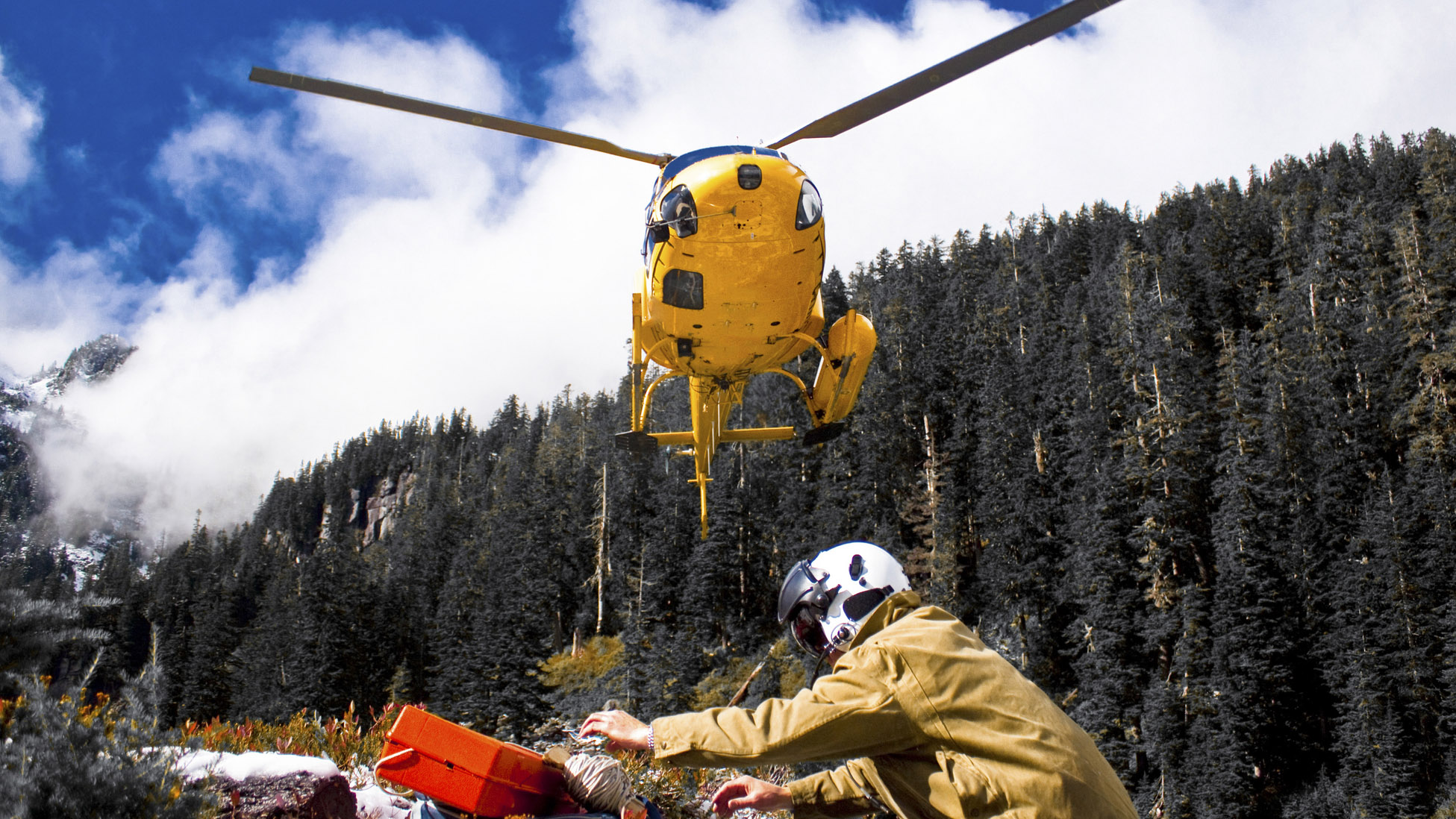 What To Do If Disaster Strikes During Mountain Trekking