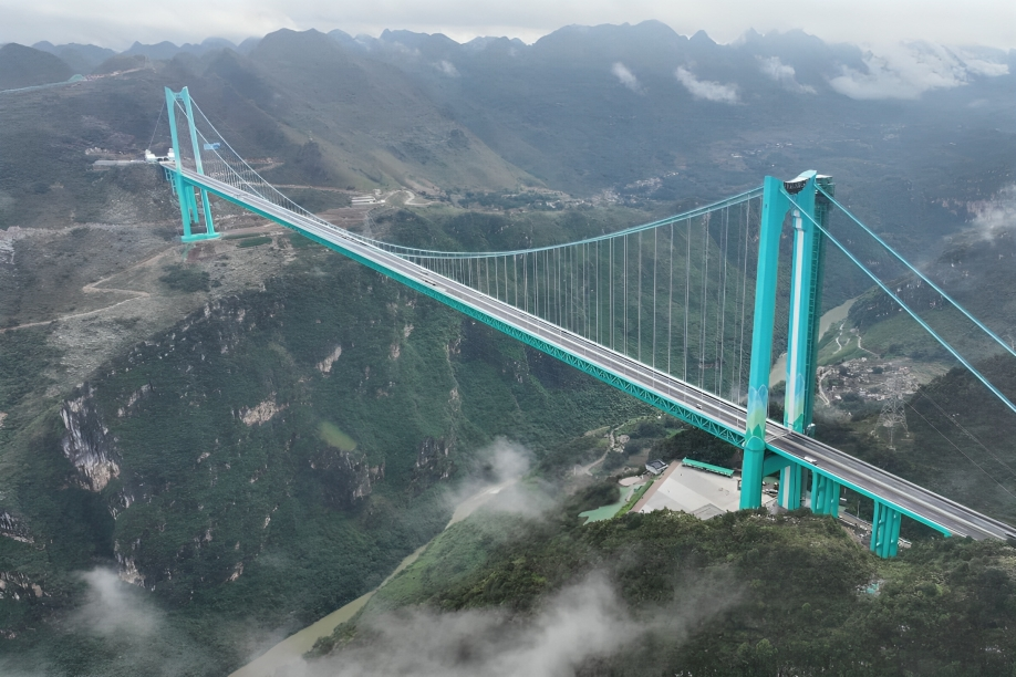 Inside China’s Huajiang Grand Canyon Bridge The World’s Tallest And Most Thrilling Crossing